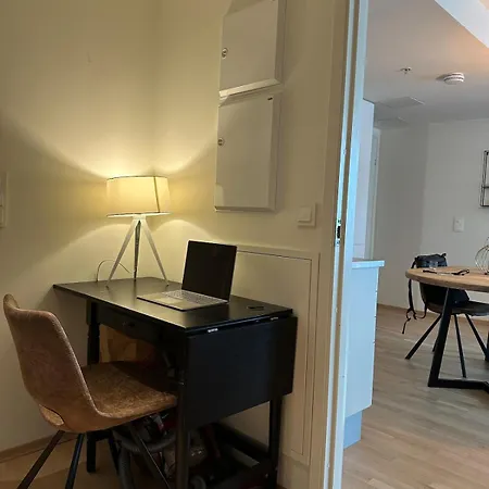 2-bedroom Seaside Apartman *