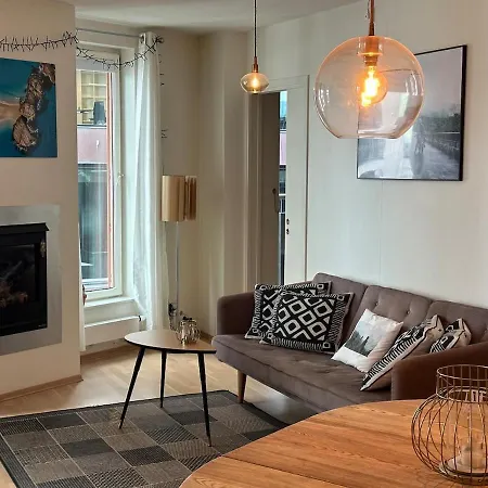 2-bedroom Seaside Apartman *